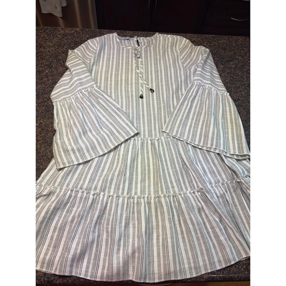 Tavin Cream & Black Striped Tiered Ruffle Dress Size 12 Excellent Cond - Picture 2 of 13